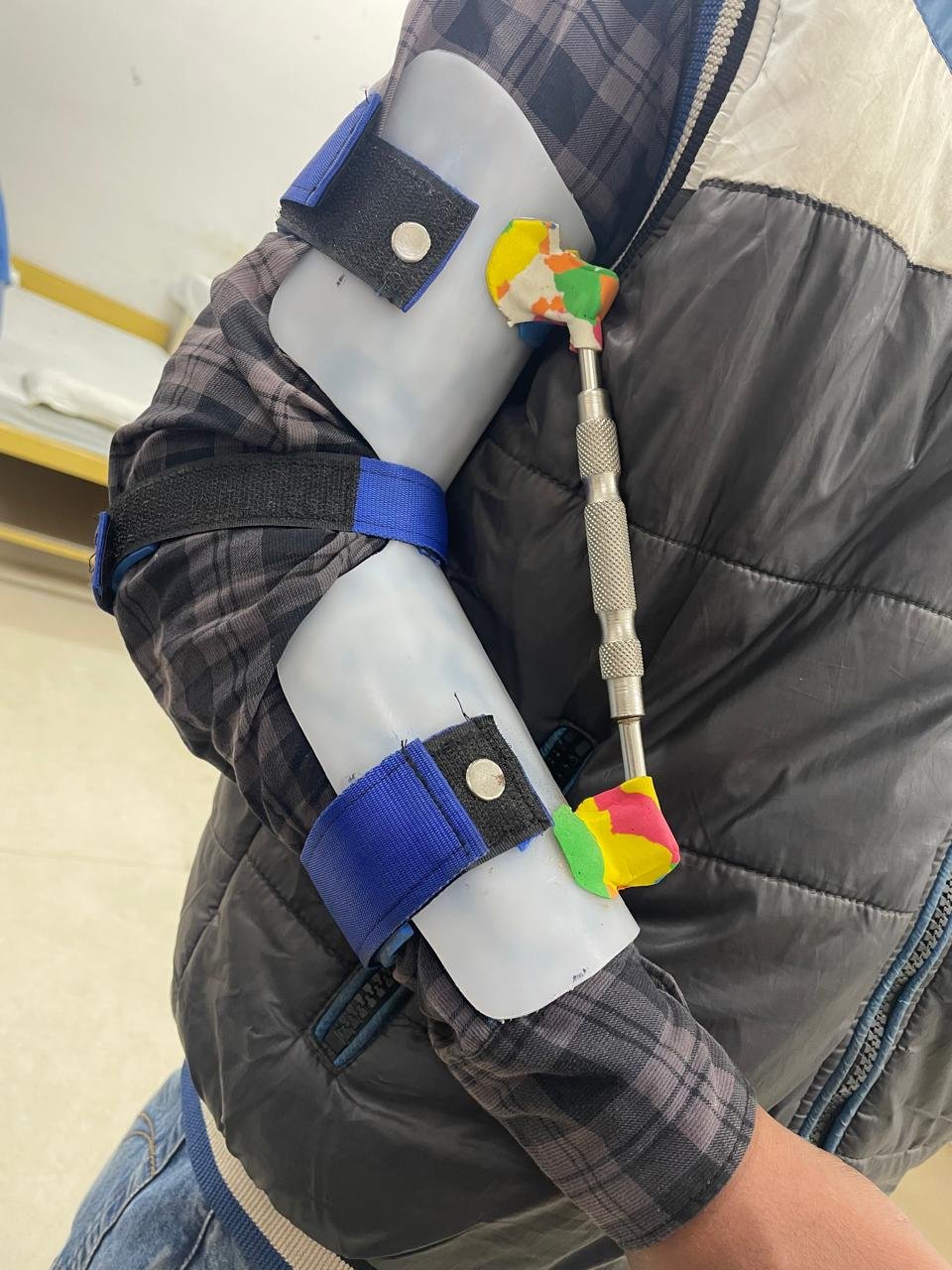 ELBOW BRACE